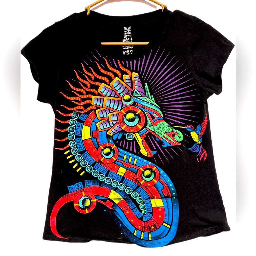 Dragon 🐉 seahorse & Hummingbird neon graphic tee Larva brand